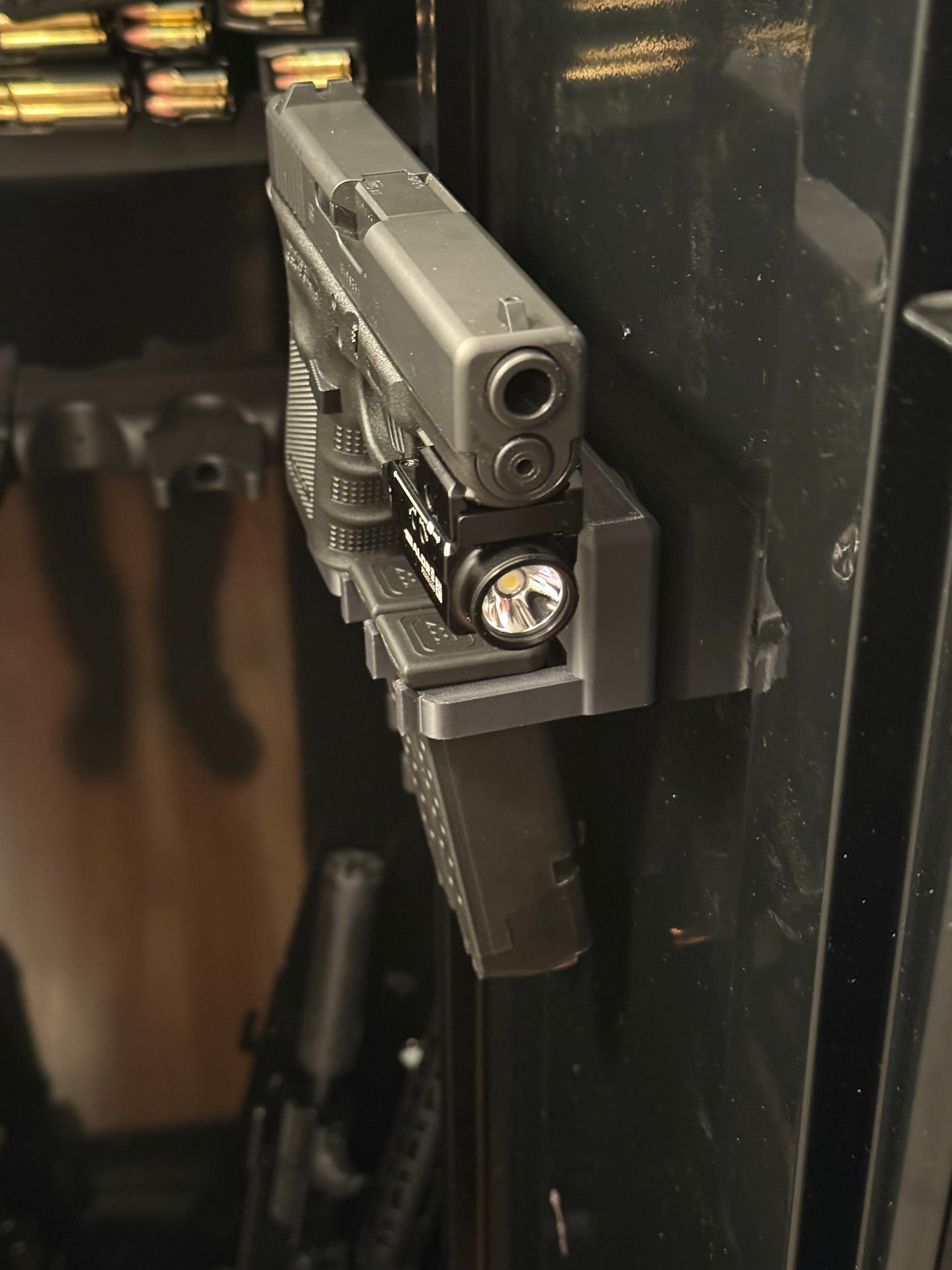 ConTronX Magnetic Magwell Mount for Glocks (Includes Dual Magazine Holder)