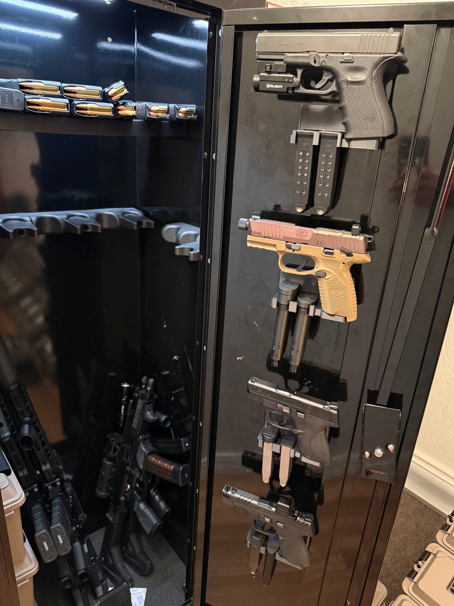 ConTronX Magnetic Magwell Mount for Glocks (Includes Dual Magazine Holder)